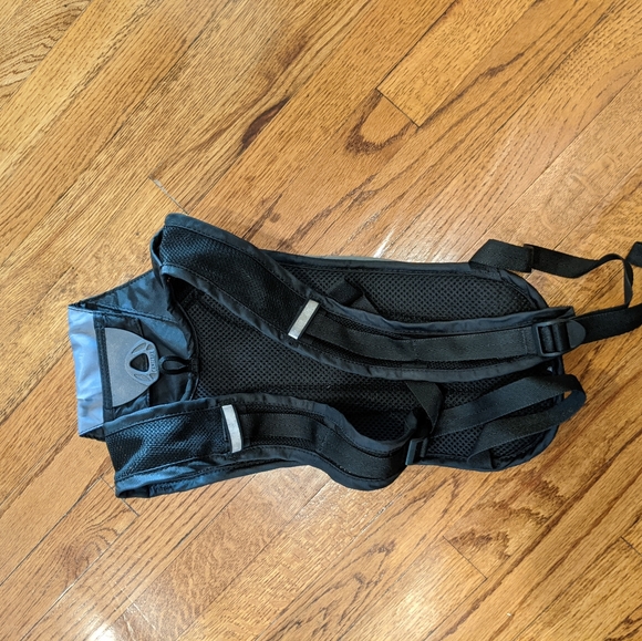 CamelBak 1.5L hydropack w/o waterpack - Picture 3 of 4